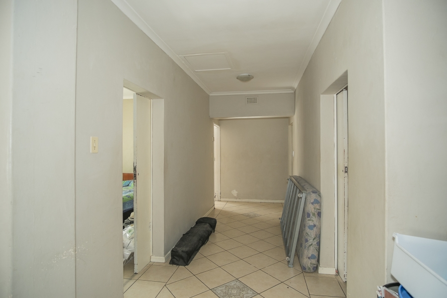7 Bedroom Property for Sale in Wetton Western Cape